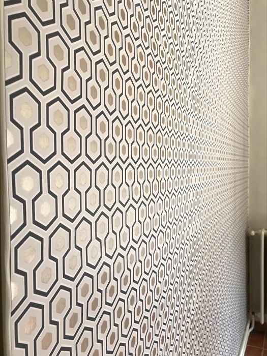 Papier peint géométrique à motif hexagonal